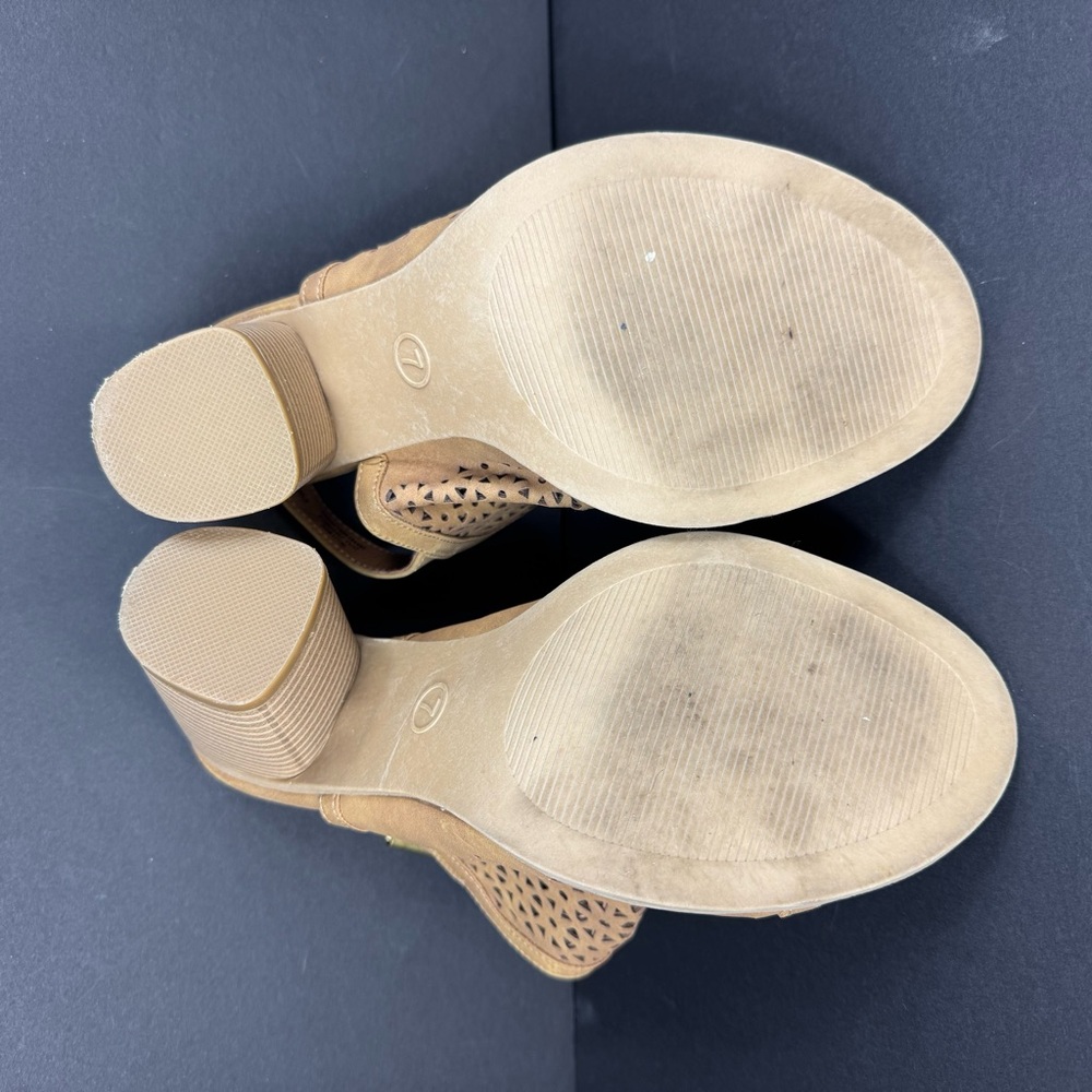 Universal Thread Milliana slingback cut-out bootie sandal tan heel Target EUC -7 - Picture 16 of 16